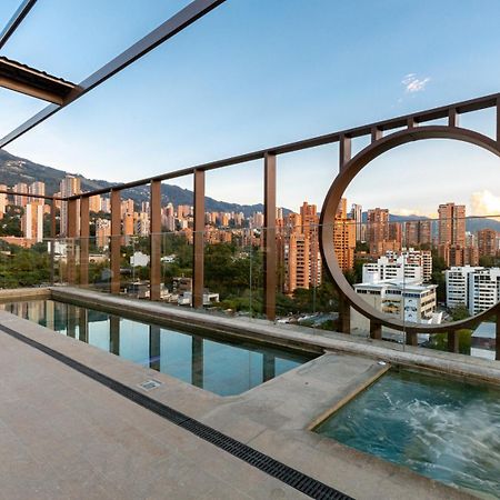 Hotel Marquee Medellin Bagian luar foto View from the rooftop