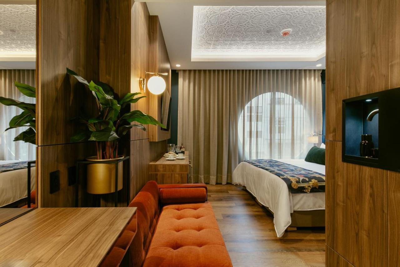 Hotel Marquee Medellin Bagian luar foto A room at the hotel