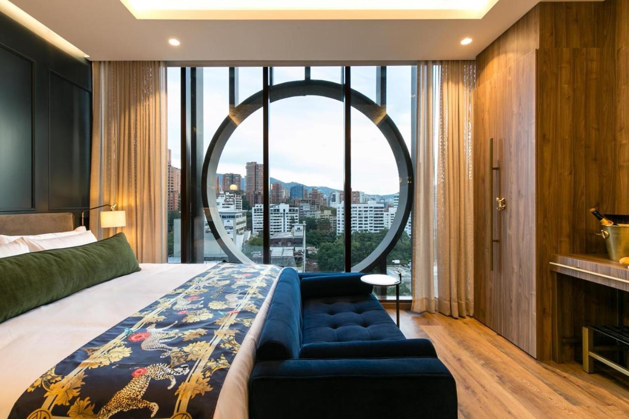 Hotel Marquee Medellin Bagian luar foto A room at the hotel