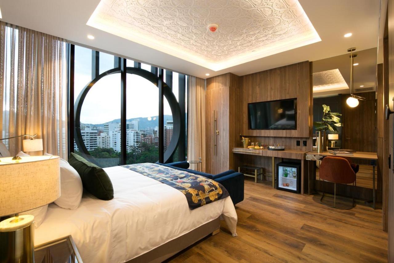 Hotel Marquee Medellin Bagian luar foto Deluxe Suite