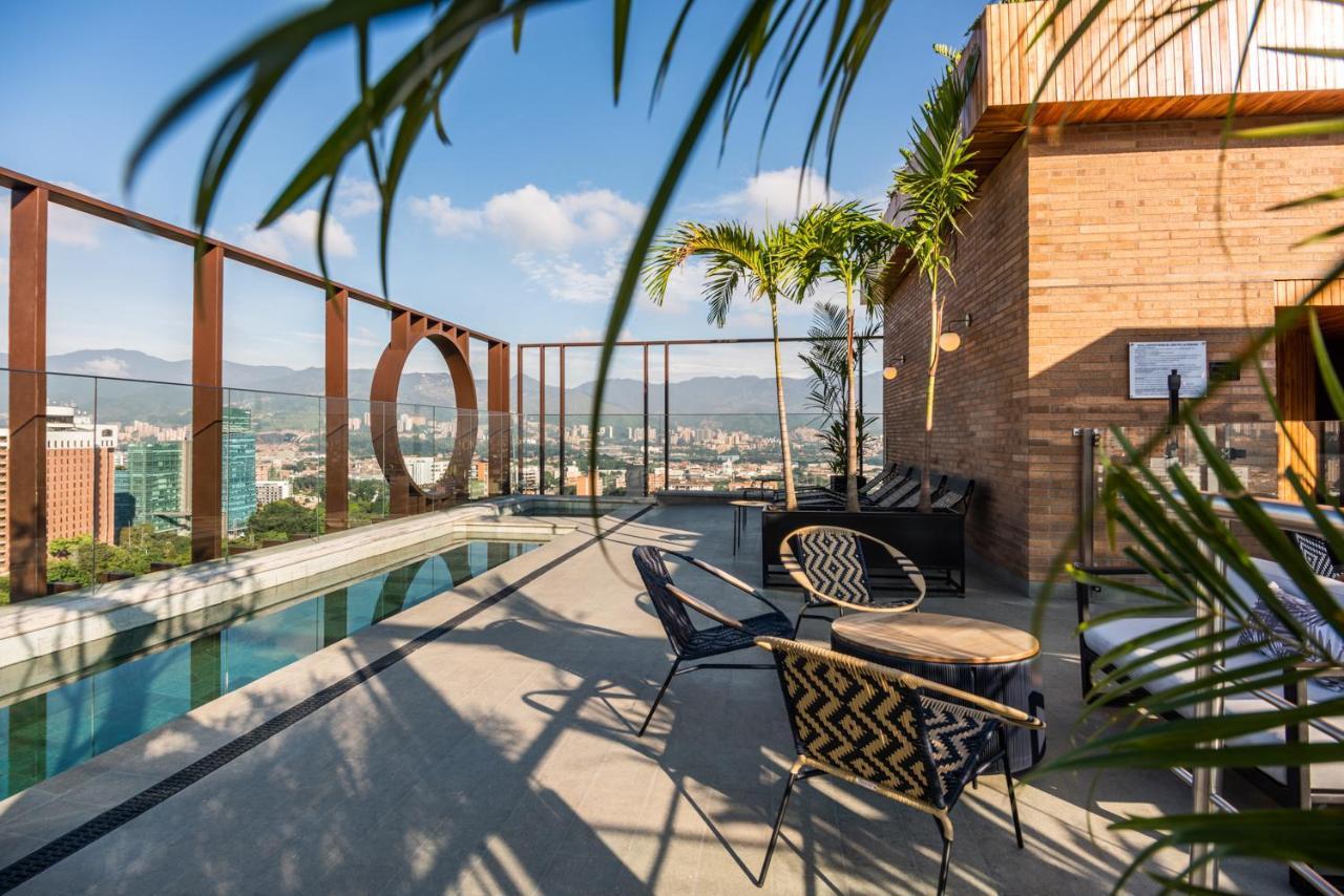 Hotel Marquee Medellin Bagian luar foto Skyline Rooftop