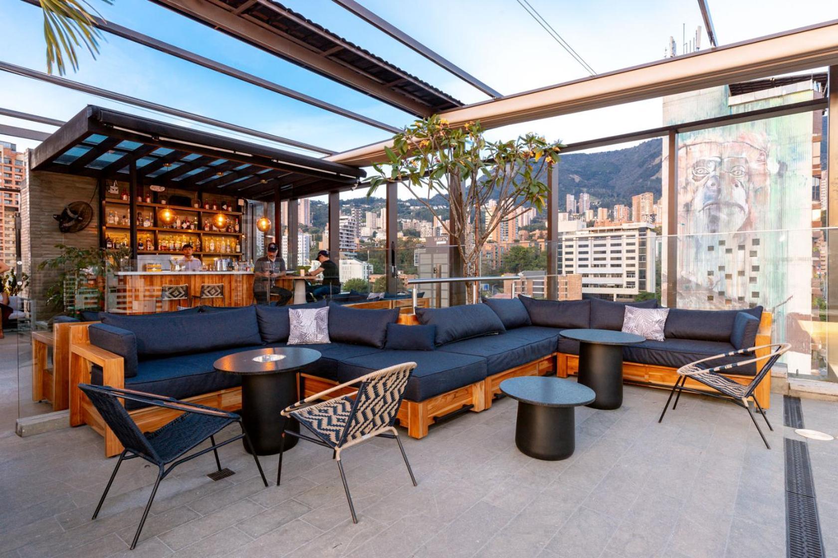 Hotel Marquee Medellin Bagian luar foto The Sky Bar
